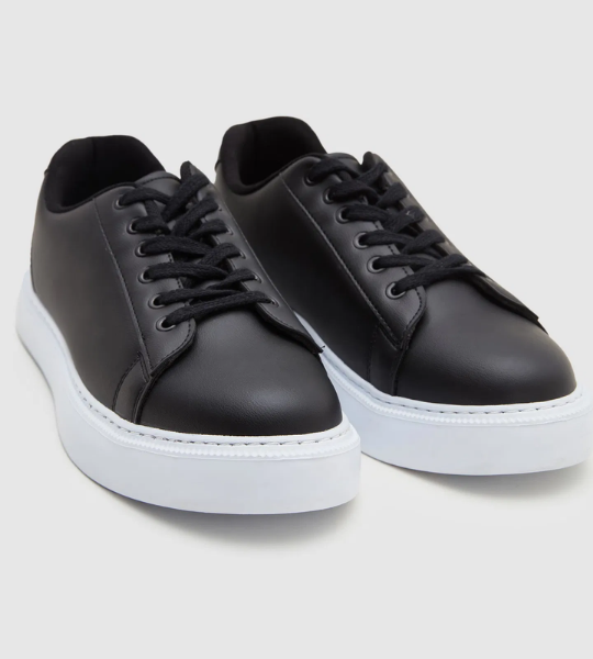 Siyah Kalın Beyaz Tabanlı Bağcıklı Sneaker Ayakkabi