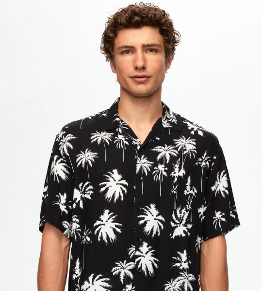 Relaxed Siyah Desenli Palmiye Desenli Kısa Kollu Yazlık Viskon Gömlek